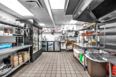 Купить коммерческую недвижимость в Форт-Лодердейл, Флорида № 2021175 - фото 27