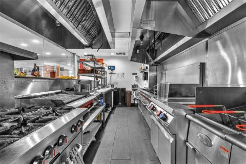 Купить коммерческую недвижимость в Форт-Лодердейл, Флорида № 2021175 - фото 9