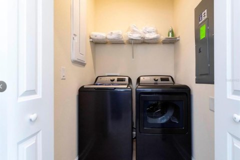 Adosado en venta en Davenport, Florida, 5 dormitorios, 201.32 m2 № 2215966 - foto 21