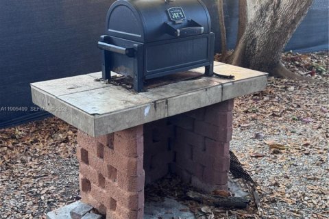 Condominio en alquiler en Hollywood, Florida, 2 dormitorios, 82.68 m2 № 2060105 - foto 15