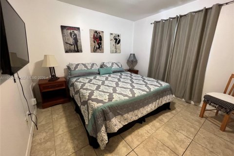 Condominio en alquiler en Hollywood, Florida, 2 dormitorios, 82.68 m2 № 2060105 - foto 6