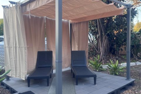 Condominio en alquiler en Hollywood, Florida, 2 dormitorios, 82.68 m2 № 2060105 - foto 28