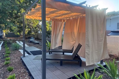 Condominio en alquiler en Hollywood, Florida, 2 dormitorios, 82.68 m2 № 2060105 - foto 26