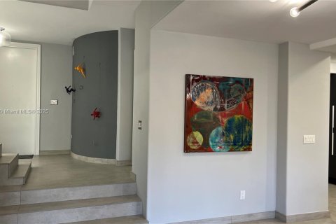 House in Aventura, Florida 4 bedrooms, 222.22 sq.m. № 1974860 - photo 19