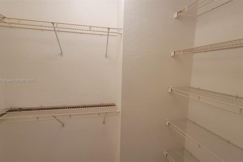 Condominio en venta en Plantation, Florida, 1 dormitorio, 58.06 m2 № 1928069 - foto 12