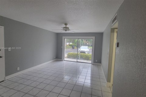 Condominio en venta en Plantation, Florida, 1 dormitorio, 58.06 m2 № 1928069 - foto 7