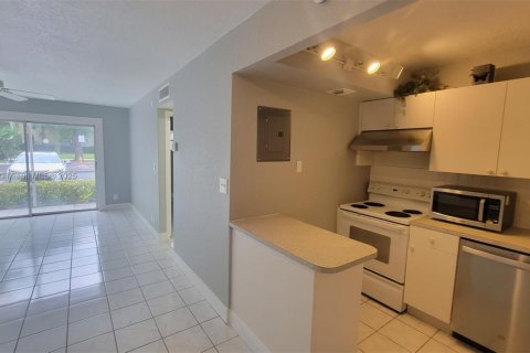 Condominio en venta en Plantation, Florida, 1 dormitorio, 58.06 m2 № 1928069 - foto 4