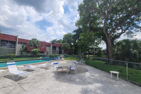 Condominio en venta en Plantation, Florida, 1 dormitorio, 58.06 m2 № 1928069 - foto 23