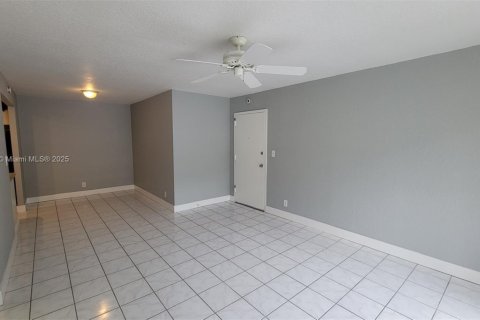 Condominio en venta en Plantation, Florida, 1 dormitorio, 58.06 m2 № 1928069 - foto 6