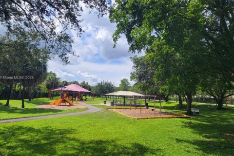 Condominio en venta en Plantation, Florida, 1 dormitorio, 58.06 m2 № 1928069 - foto 28