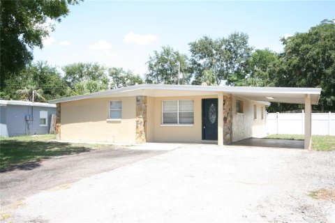 House in Tampa, Florida 3 bedrooms, 97.83 sq.m. № 1761458 - photo 2
