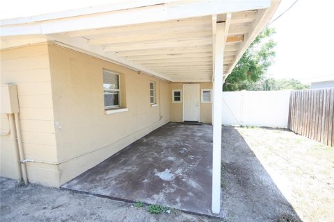 House in Tampa, Florida 3 bedrooms, 97.83 sq.m. № 1761458 - photo 27
