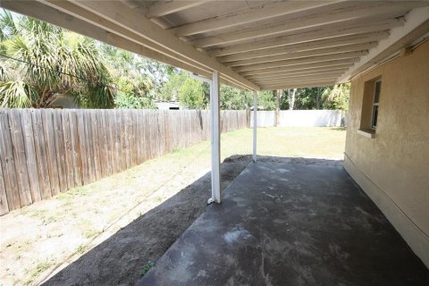 House in Tampa, Florida 3 bedrooms, 97.83 sq.m. № 1761458 - photo 25