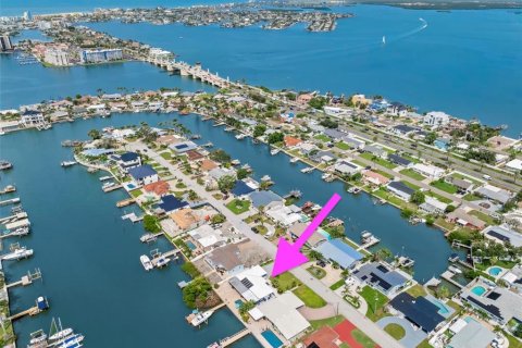 Casa en alquiler en Saint Petersburg, Florida, 3 dormitorios, 151.24 m2 № 1904971 - foto 26