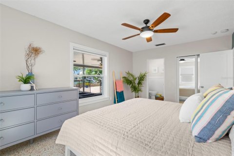 Casa en alquiler en Saint Petersburg, Florida, 3 dormitorios, 151.24 m2 № 1904971 - foto 20