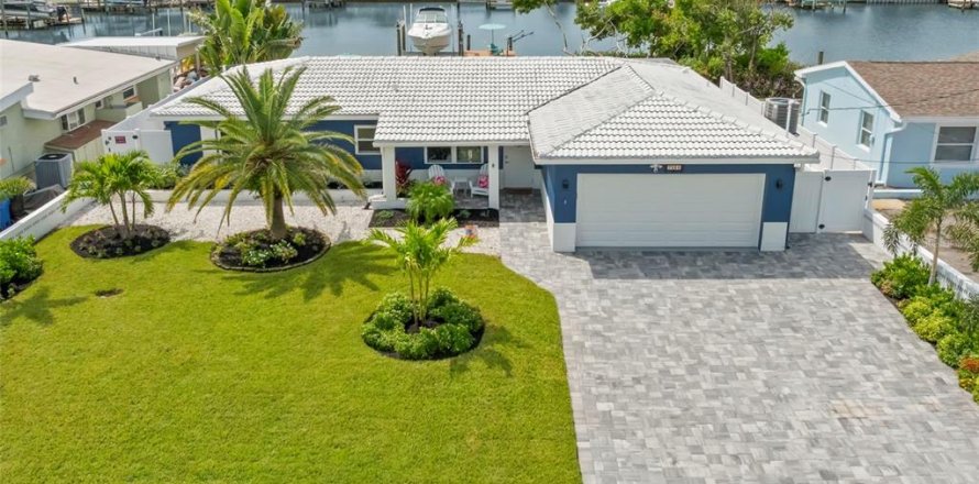 Casa en Saint Petersburg, Florida 3 dormitorios, 151.24 m2 № 1904971