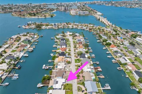 Casa en alquiler en Saint Petersburg, Florida, 3 dormitorios, 151.24 m2 № 1904971 - foto 2