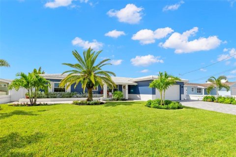 Casa en alquiler en Saint Petersburg, Florida, 3 dormitorios, 151.24 m2 № 1904971 - foto 5