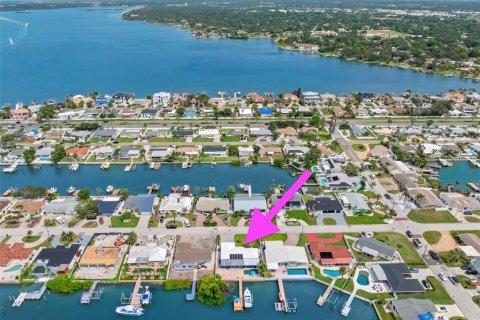 Casa en alquiler en Saint Petersburg, Florida, 3 dormitorios, 151.24 m2 № 1904971 - foto 3