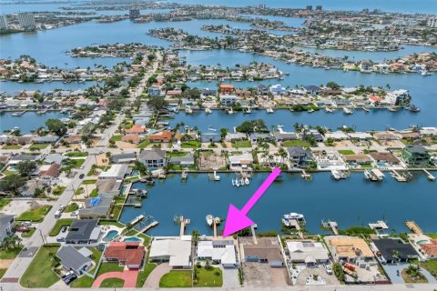 Casa en alquiler en Saint Petersburg, Florida, 3 dormitorios, 151.24 m2 № 1904971 - foto 27