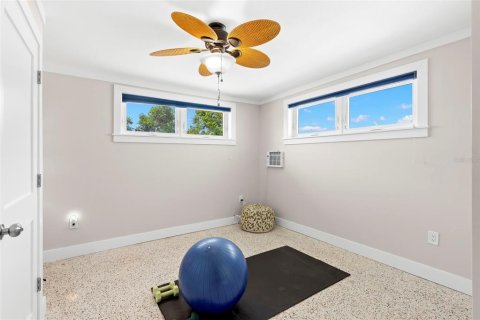 Casa en alquiler en Saint Petersburg, Florida, 3 dormitorios, 151.24 m2 № 1904971 - foto 24