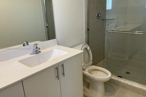 Casa en venta en Miami, Florida, 3 dormitorios, 123.37 m2 № 1967428 - foto 9