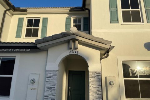 Casa en venta en Miami, Florida, 3 dormitorios, 123.37 m2 № 1967428 - foto 1