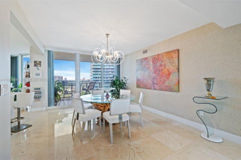 Condominio en venta en Sunny Isles Beach, Florida, 2 dormitorios, 163.14 m2 № 2034568 - foto 12