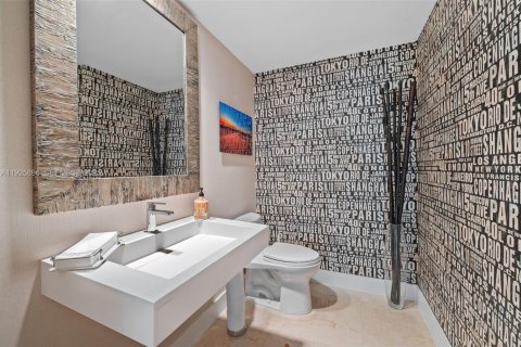 Copropriété à vendre à Sunny Isles Beach, Floride: 2 chambres, 163.14 m2 № 2034568 - photo 13