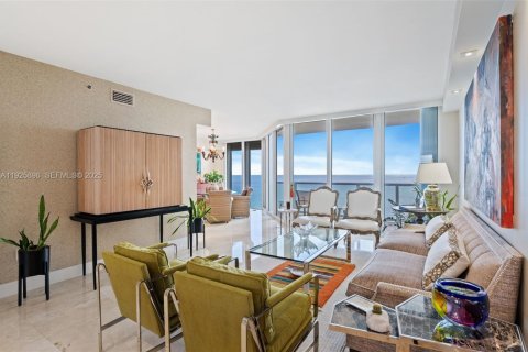 Condominio en venta en Sunny Isles Beach, Florida, 2 dormitorios, 163.14 m2 № 2034568 - foto 9