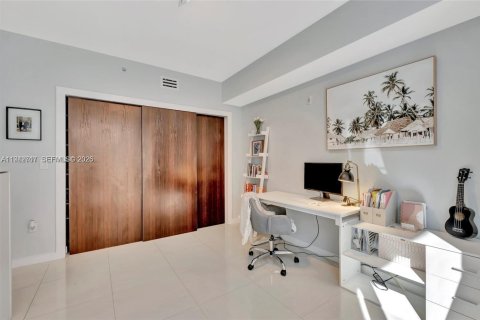 Condominio en venta en Miami, Florida, 2 dormitorios, 90.39 m2 № 2152770 - foto 14