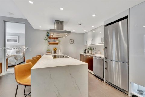 Condominio en venta en Miami, Florida, 2 dormitorios, 90.39 m2 № 2152770 - foto 12