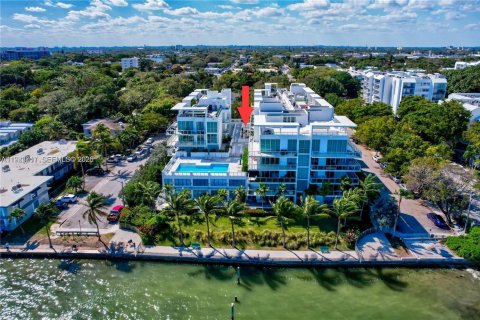 Condominio en venta en Miami, Florida, 2 dormitorios, 90.39 m2 № 2152770 - foto 16
