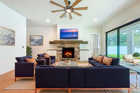 Casa en venta en Tampa, Florida, 5 dormitorios, 333.8 m2 № 1806887 - foto 3