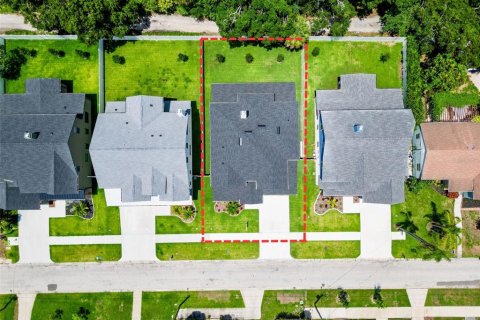 Casa en venta en Tampa, Florida, 5 dormitorios, 333.8 m2 № 1806887 - foto 12