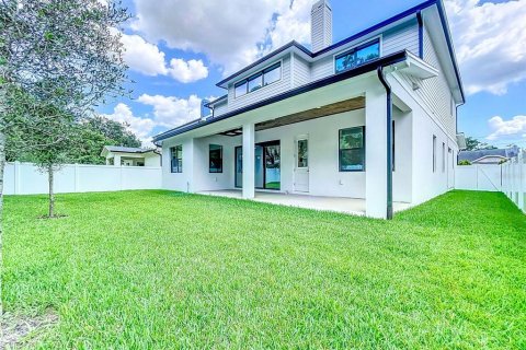 Casa en venta en Tampa, Florida, 5 dormitorios, 333.8 m2 № 1806887 - foto 11
