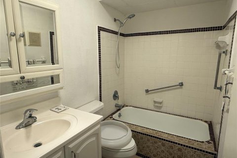 Condominio en venta en Seminole, Florida, 2 dormitorios, 93.83 m2 № 2098705 - foto 9