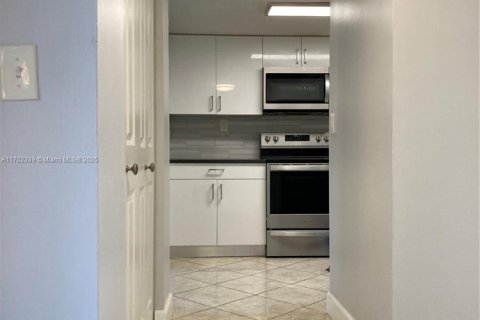 Townhouse in Plantation, Florida 3 bedrooms, 140.75 sq.m. № 1707888 - photo 19