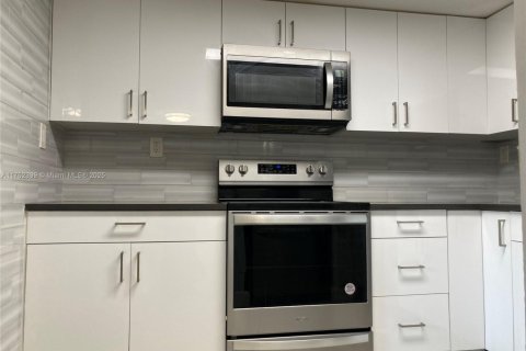 Townhouse in Plantation, Florida 3 bedrooms, 140.75 sq.m. № 1707888 - photo 21