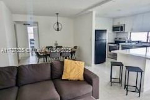 Condo in Sunny Isles Beach, Florida, 2 bedrooms  № 1477986 - photo 5