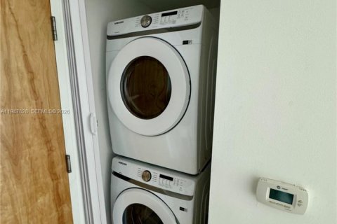 Copropriété à vendre à Miami, Floride: 1 chambre, 65.4 m2 № 2003960 - photo 6