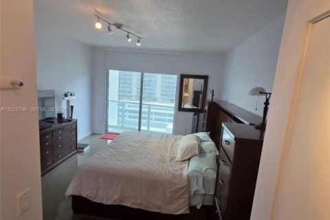 Copropriété à louer à Miami, Floride: 2 chambres, 127.09 m2 № 2257078 - photo 22