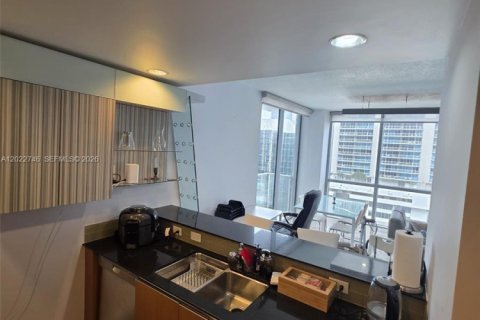 Copropriété à louer à Miami, Floride: 2 chambres, 127.09 m2 № 2257078 - photo 17