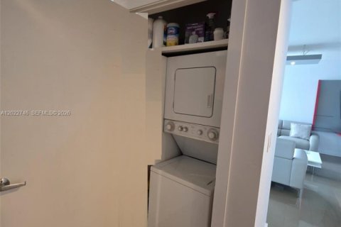 Copropriété à louer à Miami, Floride: 2 chambres, 127.09 m2 № 2257078 - photo 19