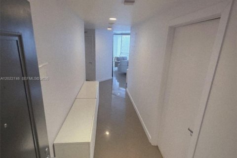 Copropriété à louer à Miami, Floride: 2 chambres, 127.09 m2 № 2257078 - photo 12