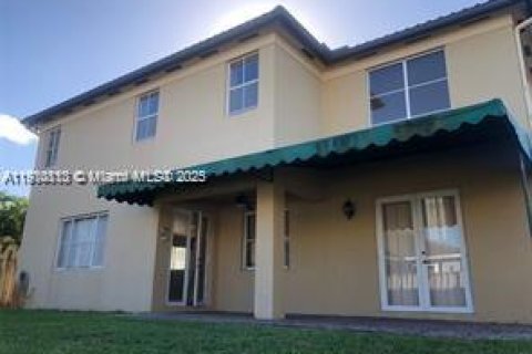 Villa ou maison à louer à Miami, Floride: 4 chambres, 237.27 m2 № 1965986 - photo 27