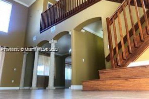 Villa ou maison à louer à Miami, Floride: 4 chambres, 237.27 m2 № 1965986 - photo 11