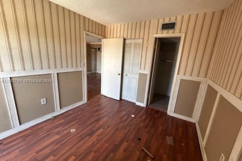 Copropriété à vendre à Miami, Floride: 2 chambres, 72.65 m2 № 2066222 - photo 10