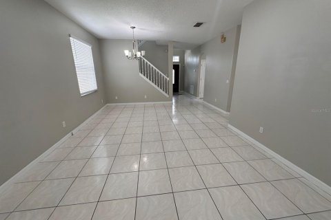 House in Orlando, Florida 4 bedrooms, 223.71 sq.m. № 2305178 - photo 5