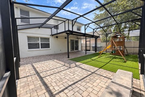 House in Orlando, Florida 4 bedrooms, 223.71 sq.m. № 2305178 - photo 9